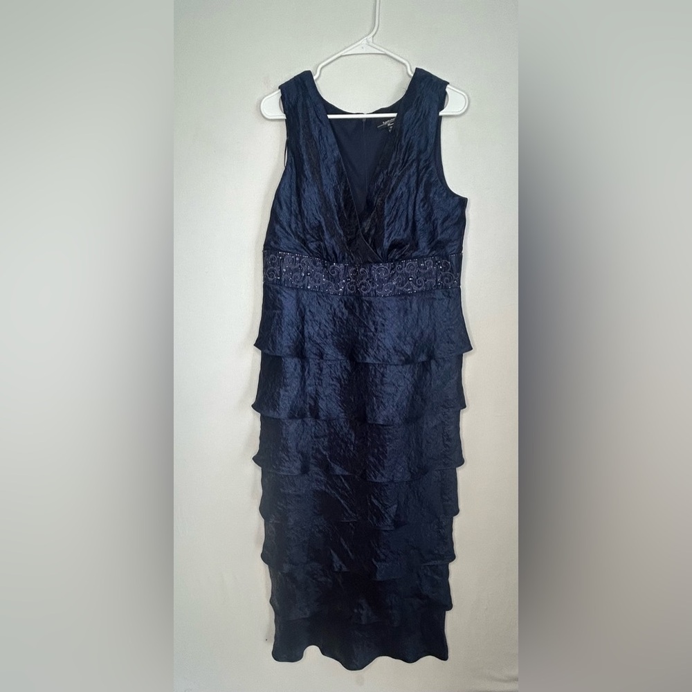 R & M Richards Beautiful Blue Tiered Skirt Formal 14 W
